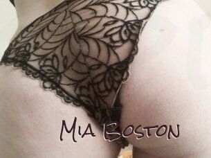 Mia_Boston