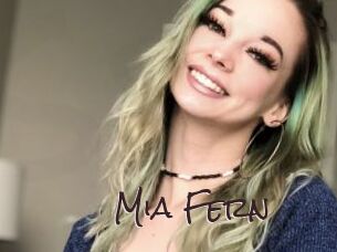 Mia_Fern
