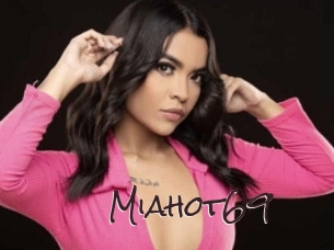 Miahot69