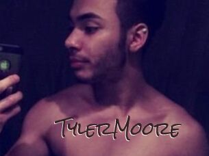 Tyler_Moore